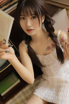 我爸比我小四岁